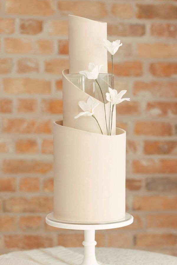 Architectural Cake Bullit Photography - Crumplebury 
