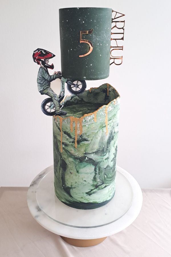 Drape Wedding Cake Green Antler photography - Oakfields Gardens